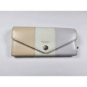 Samantha Thavasa Petit Choice Full Size Long Wallet